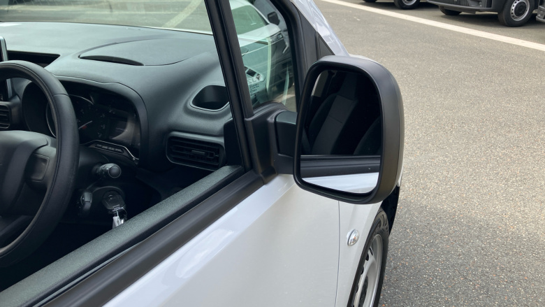 Citroen Berlingo Xl Diesel 1.5 BlueHDi 950Kg Enterprise Ed 100ps 6 Speed S/S